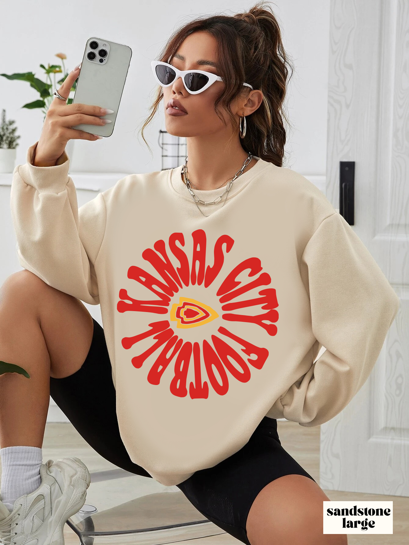 Kansas City Chiefs Crewneck - Vintage NFL Football Chiefs Sweatshirt - Hippy Travis Kelce Arrowhead Style - 70's, 80's, 90's